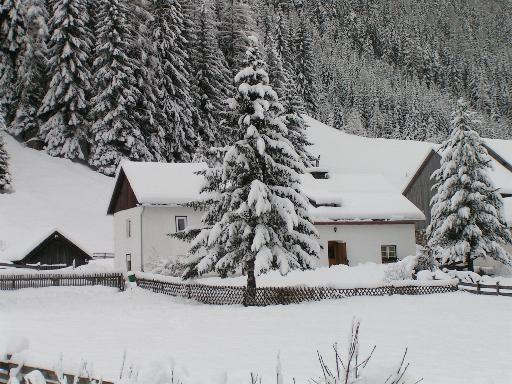 Haus Ranacher mit Skigebiet im Hintergrund